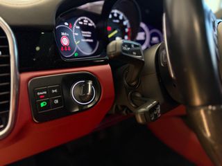 Porsche Cayenne 2022 E-HYBRID COUPE Sport Design• Bose • Carbon Steering • Pano-thumb-32