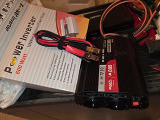 Καινούριο Inverter αυτοκινήτου - 12V DC σε 220V AC (600W)