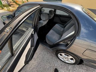 Toyota Carina 1995-thumb-5
