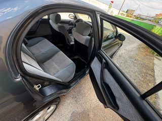 Toyota Carina 1995-thumb-12