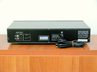 CD PLAYER Technics SL-PG390-thumb-1