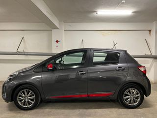 Toyota Yaris 2017 1.5cc•110hp•Navi•Camera•Bleutooth•-thumb-3