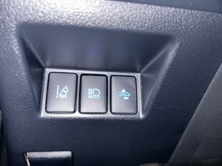 Toyota Yaris 2017 1.5cc•110hp•Navi•Camera•Bleutooth•-thumb-11
