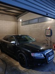Audi A4 2004 A4ήs4-thumb-1