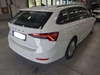 Skoda Octavia 2023 Ambition-thumb-1