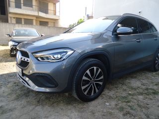 Mercedes-Benz GLA 250 2023 GLA 250E-thumb-7