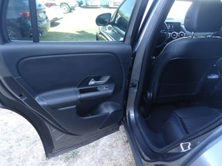 Mercedes-Benz GLA 250 2023 GLA 250E-thumb-13