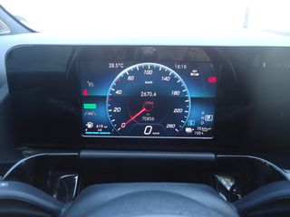 Mercedes-Benz GLA 250 2023 GLA 250E-thumb-23