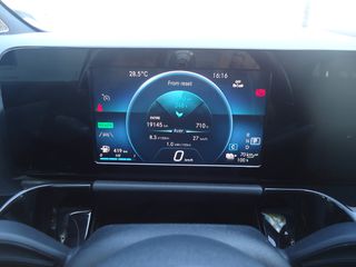 Mercedes-Benz GLA 250 2023 GLA 250E-thumb-24
