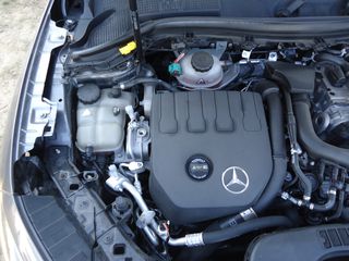 Mercedes-Benz GLA 250 2023 GLA 250E-thumb-30