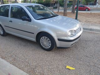 Volkswagen Golf 2000 GOLF 4 1400 16V A/C