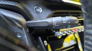 Peugeot 2008 2020 1.2 PURETECH 130 ALLURE-thumb-19
