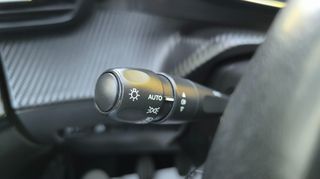 Peugeot 2008 2020 1.2 PURETECH 130 ALLURE-thumb-20