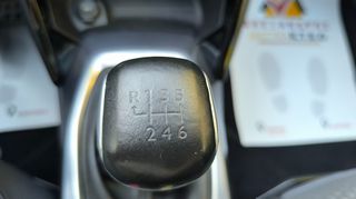 Peugeot 2008 2020 1.2 PURETECH 130 ALLURE-thumb-23