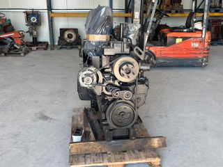 ΚΙΙΝΗΤΗΡΑΣ SISU MASSEY FERGUSON 8450-thumb-2