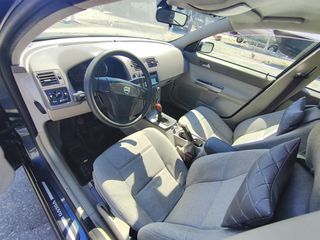 Volvo S40 2006 1.6 105 HP-thumb-10