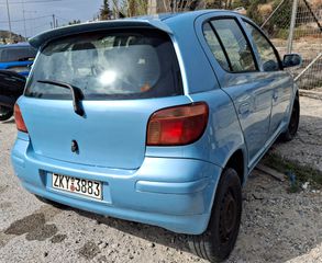 Toyota Yaris 2004-thumb-3