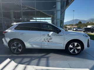 Audi Q3 2026 SUV Advanced TFSI Hybrid S tronic-thumb-1