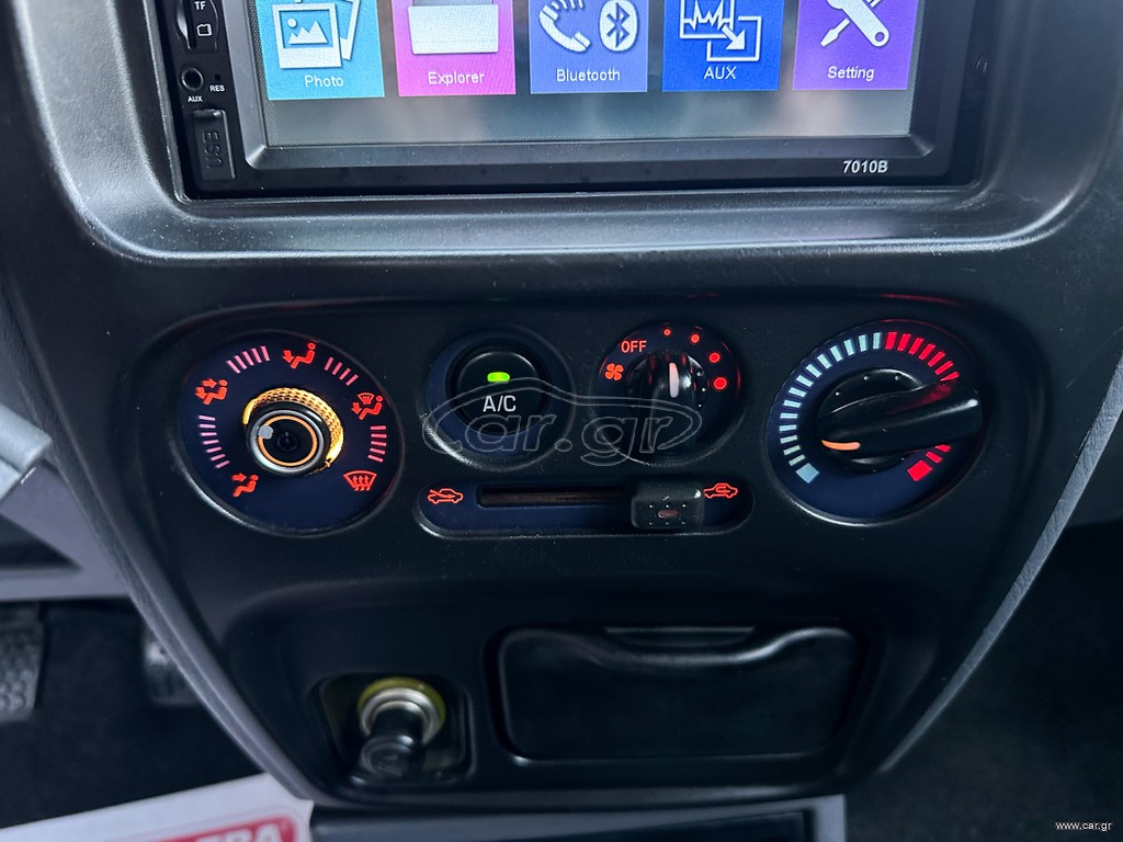 Daihatsu YRV thumbnail 21
