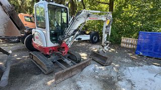 Εκσκαφάκι (διαβολάκι) Takeuchi 2022 TB 225-thumb-5