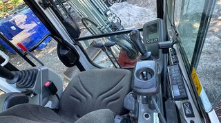 Εκσκαφάκι (διαβολάκι) Takeuchi 2022 TB 225-thumb-8