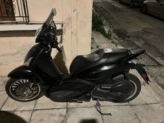 Piaggio Beverly 300 2016 police-thumb-5