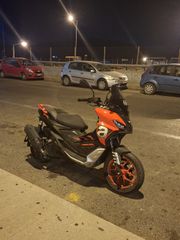 Aprilia SR GT 200 2024