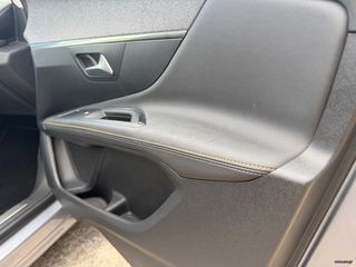 Peugeot 3008 2021 1.2 PURETECH 130 "ROAD TRIP" EAT8-thumb-62
