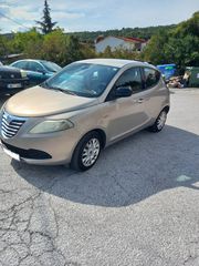 Lancia Ypsilon 2012