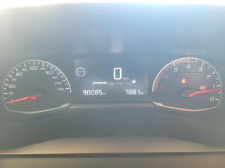 Peugeot 2008 2021 ACTIVE PLUS 1.200CC 100HP-thumb-8