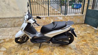 Piaggio Beverly 350 2013-thumb-3