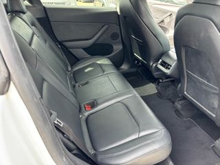 Tesla Model Y 2022 LONG RANGE DUAL MOTOR-thumb-16