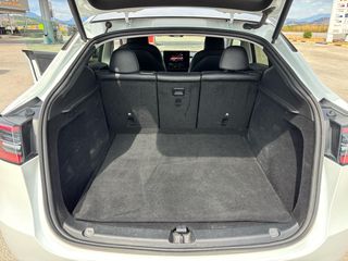 Tesla Model Y 2022 LONG RANGE DUAL MOTOR-thumb-22