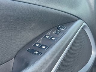 Opel Crossland (X) 2017-thumb-9