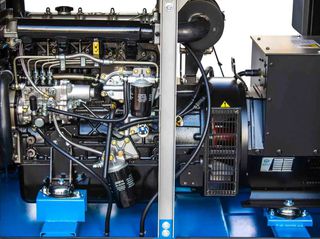 Γεννήτρια πετρελαίου 55,0 KVA τριφασική κλειστού τύπου με βάση, υδρόψυκτη με αυτόματο πίνακα μεταγωγής GD55-thumb-7