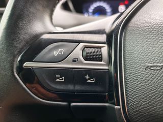 Peugeot 3008 2019-thumb-18