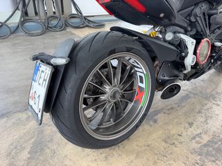 Ducati X DIAVEL 2016-thumb-9