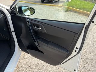 Toyota Auris Touring Sports 2016 1.8 HSD LOUNGE PANORAMA-thumb-64