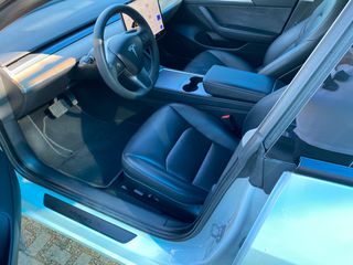 Tesla Model 3 2022 LONG RANGE DUAL MOTOR-thumb-1