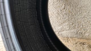 Pirelli Cinturato P7 235/40/19-thumb-4
