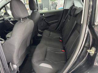 Peugeot 208 2013 1.4 DIESEL AUTOMATIC!-thumb-17