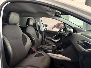 Peugeot 2008 2019 1.2 PureTech 130Hps Allure NAVI/KLIMA-thumb-9
