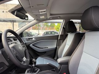 Hyundai i 20 2015-thumb-19