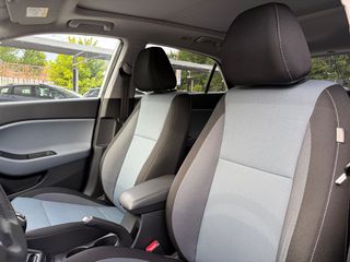 Hyundai i 20 2015-thumb-20