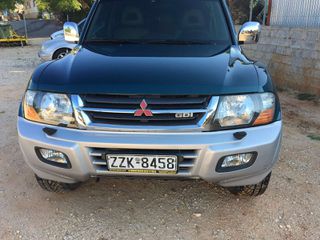 Mitsubishi Pajero 2000-thumb-2