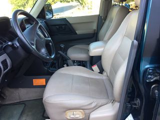 Mitsubishi Pajero 2000-thumb-9