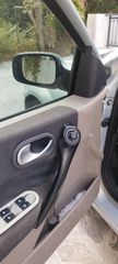 Renault Megane 2003-thumb-24