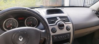 Renault Megane 2003-thumb-26
