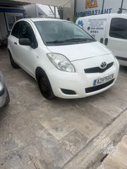 Toyota Yaris 2011-thumb-1