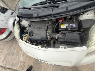 Toyota Yaris 2011-thumb-8